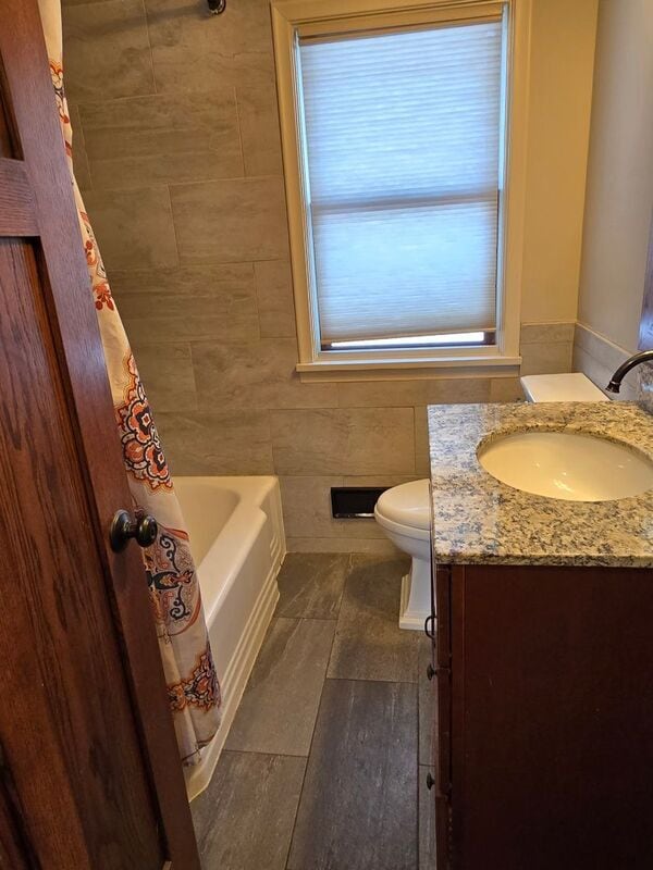 Building Photo - 5800 N Girard Ave