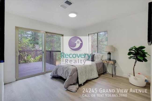 Building Photo - 24245 Grand View Ave