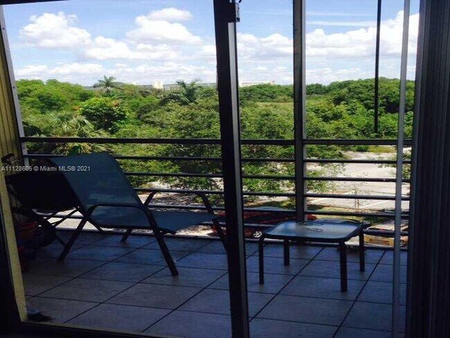 Building Photo - 4121 Stirling Rd