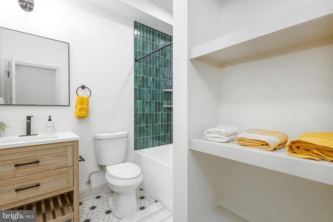 Building Photo - 3116 Clifford St