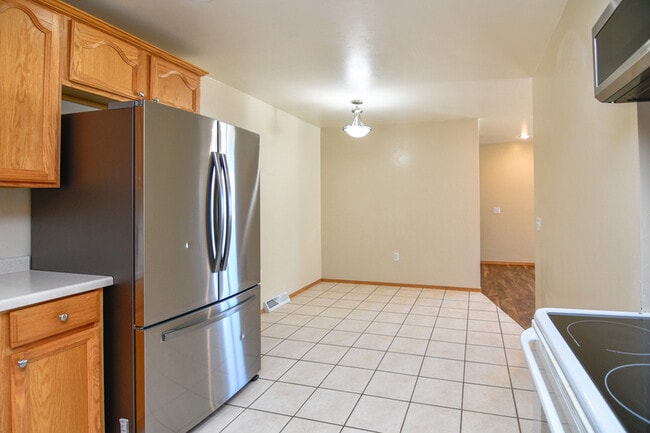 Building Photo - 235 Cavil Way