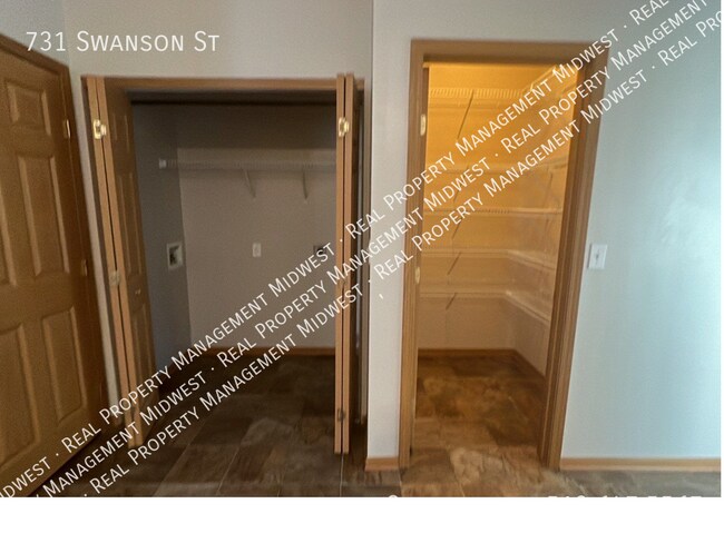 Building Photo - 731 Swanson St