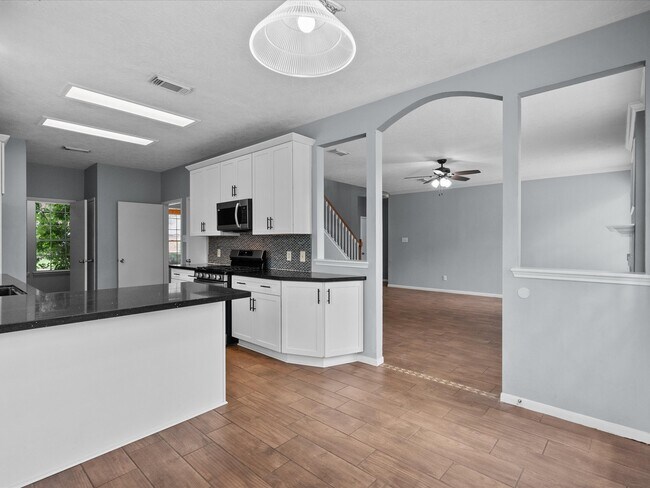 Building Photo - 4915 Stone Harbor Dr