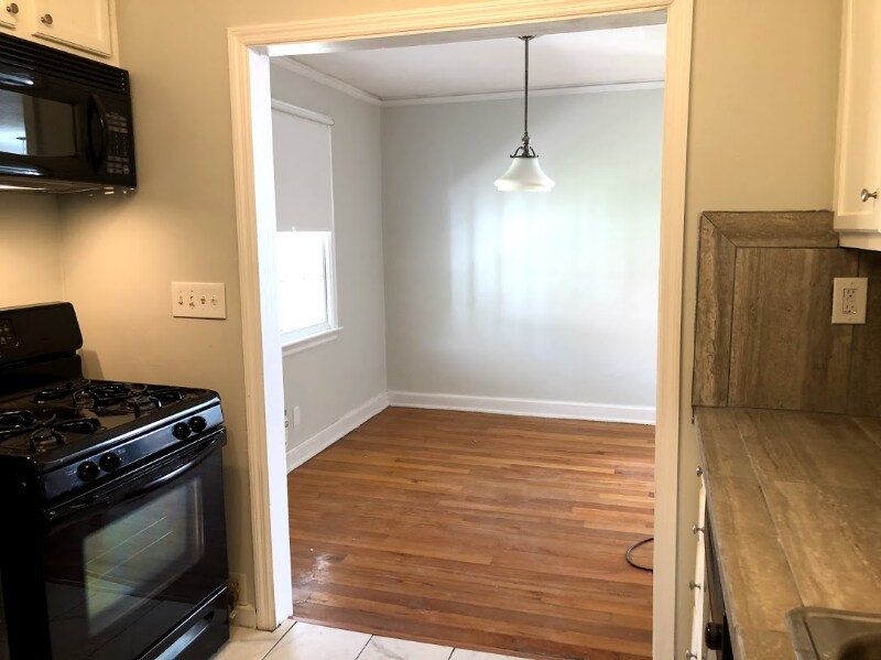 Building Photo - 2807 Mallory St