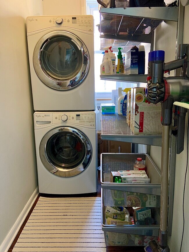 Pantry - 2055 W Cullom Ave