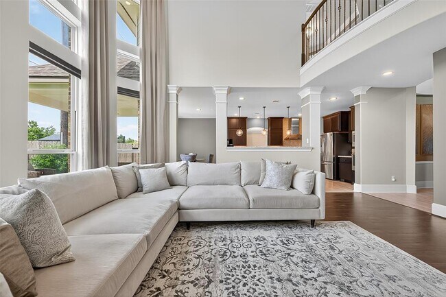 Building Photo - 30148 Southern Sky Dr