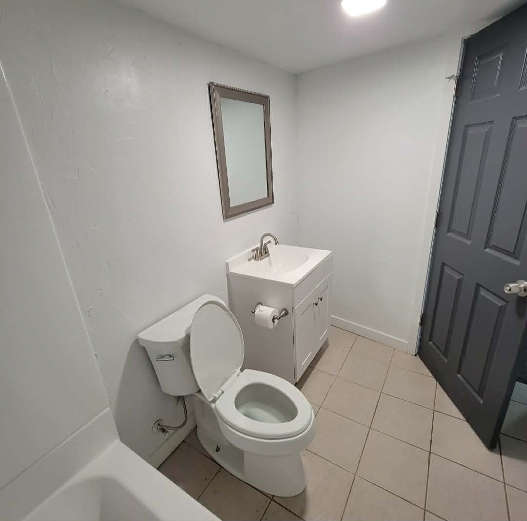 Building Photo - 129 W 100 S