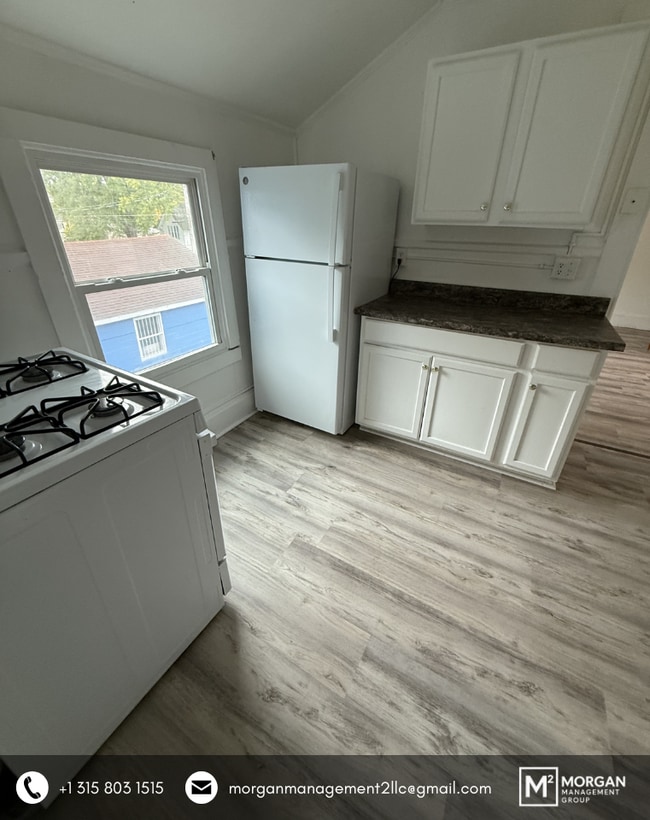 Building Photo - 97 W 8th St