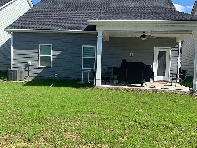 Building Photo - 4129 Stark St