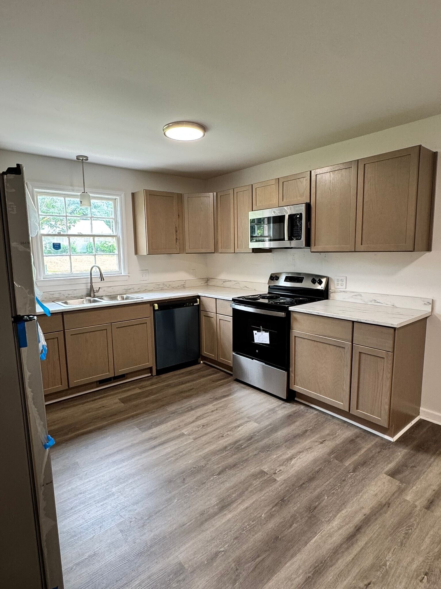 Kitchen - 416 West Lakeside avenue