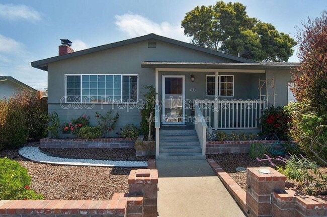 Primary Photo - 1384 Darwin St