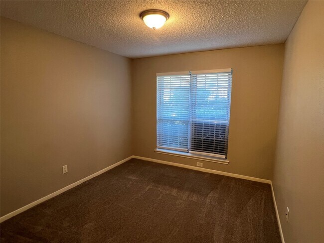 Building Photo - 187 Sandpebble Dr