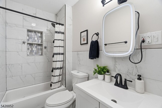 Building Photo - 87 Madison Ave