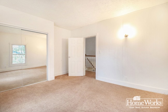 Building Photo - 415 E Broadway St