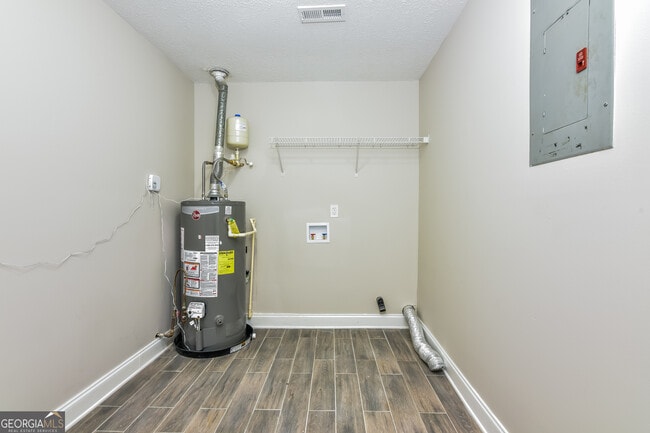 Building Photo - 3717 Paddington Trail