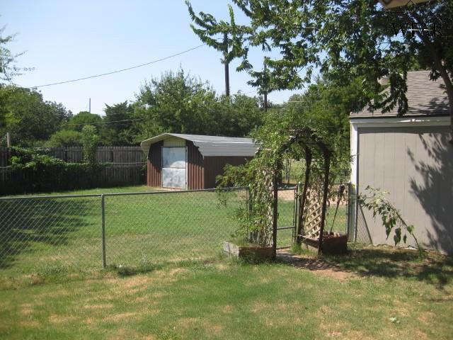 Building Photo - 3700 York St