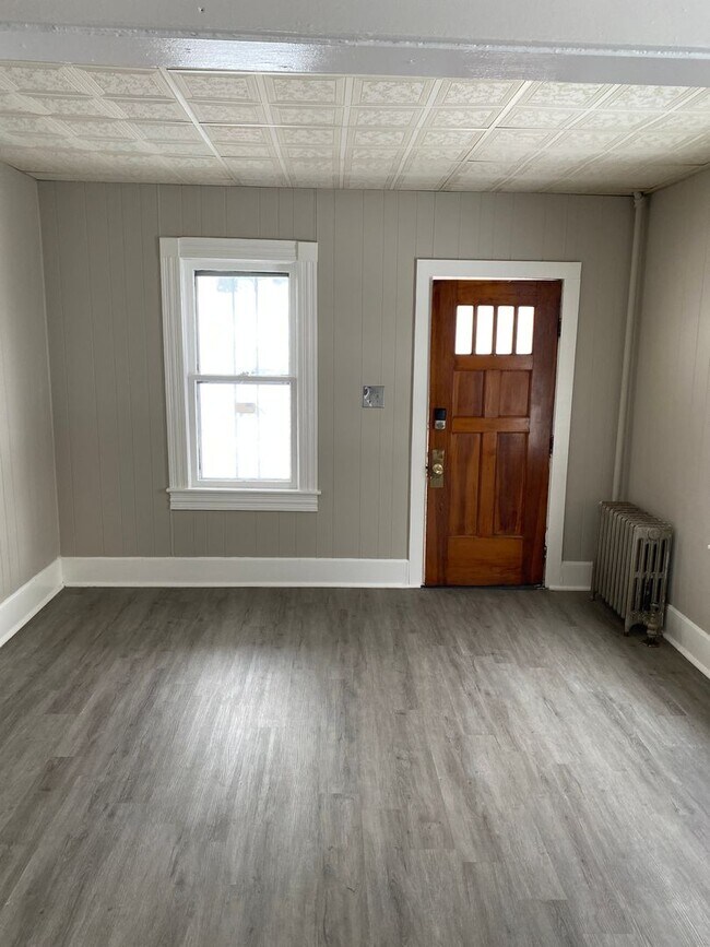 Building Photo - 342-344 N Fillmore Ave