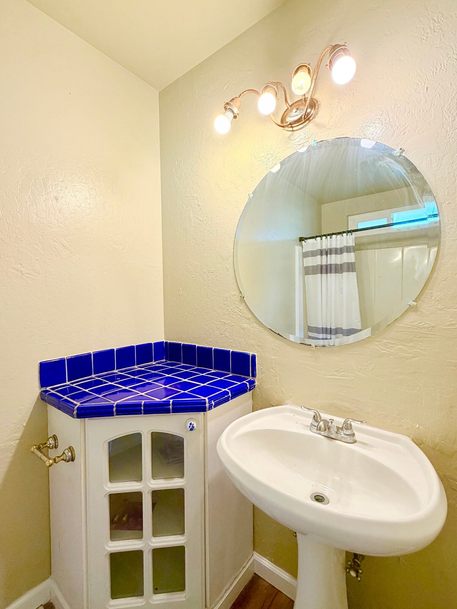 Building Photo - 1Acapulco Rd