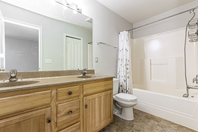 Building Photo - Beautiful 3 Bed, 4 Bath Home in Ephrata