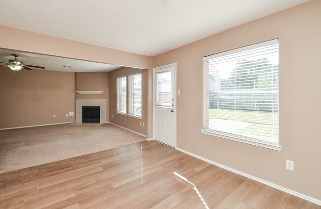 Building Photo - 17327 Davenway Dr