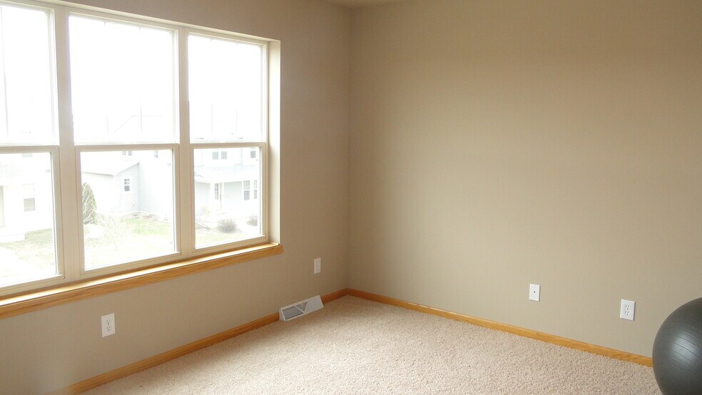 Building Photo - 9302 Briar Haven Dr