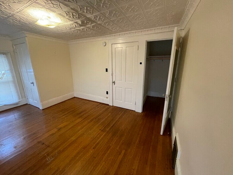 Building Photo - 411 W Sullivan St