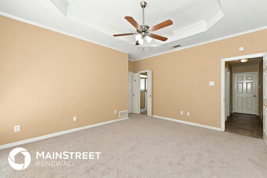 Building Photo - 1107 Heather Cir