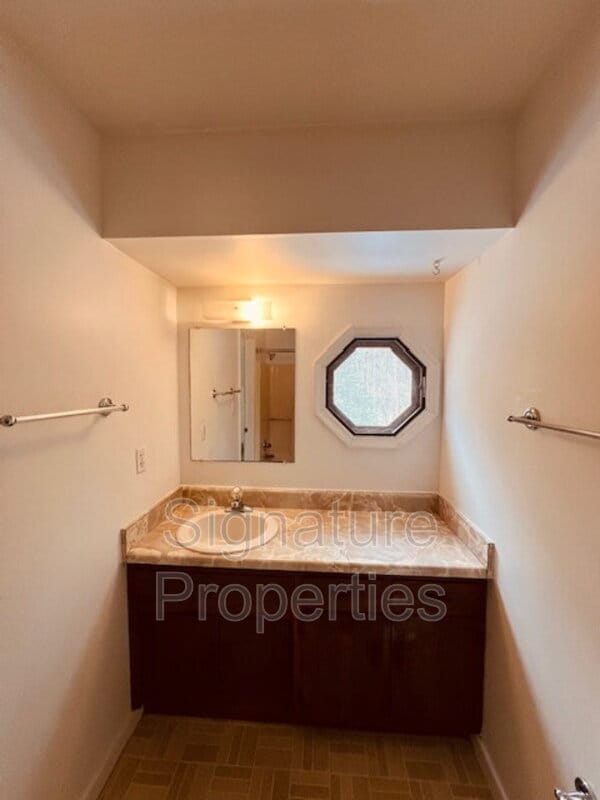 Building Photo - 5127 Timbercreek Ct