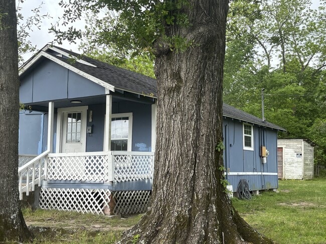 Building Photo - 1105 Mize St