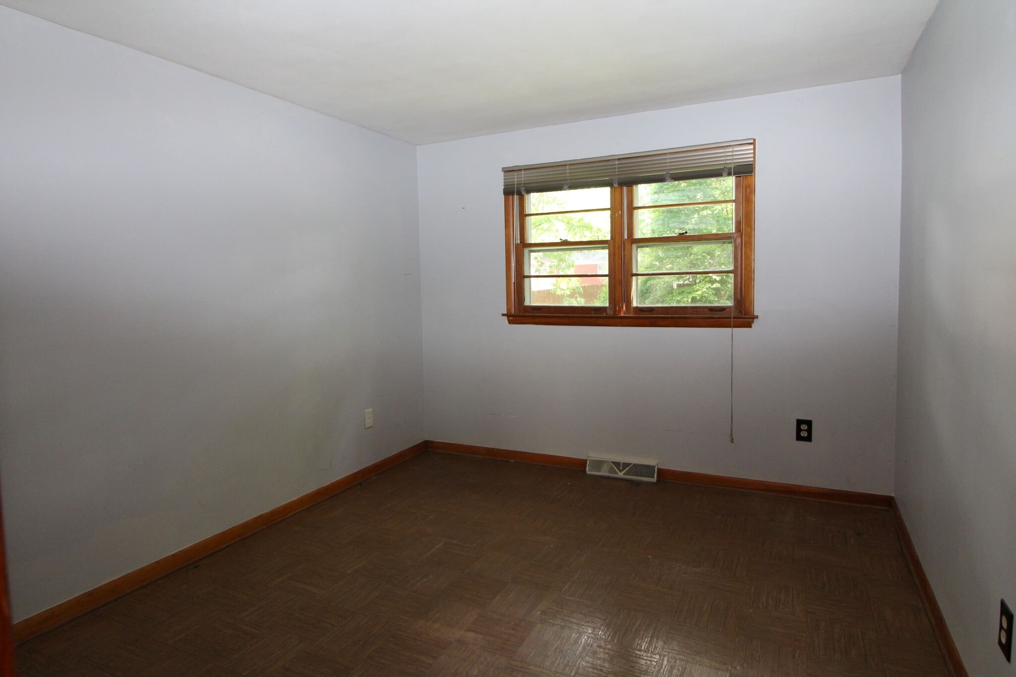 Building Photo - 403 Jewell Dr