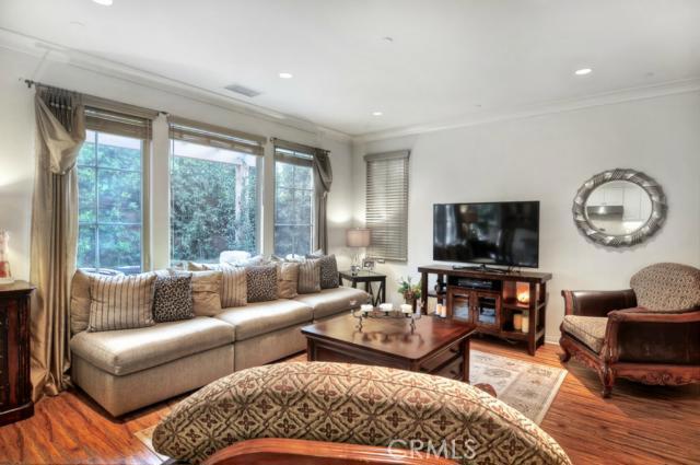 Building Photo - 41 Bianco