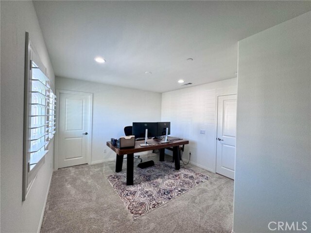 Building Photo - 36224 Owens Dr