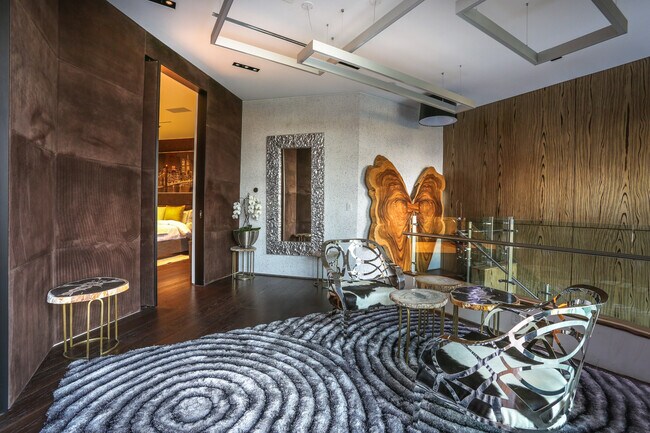 Building Photo - 8356 Sunset View Dr