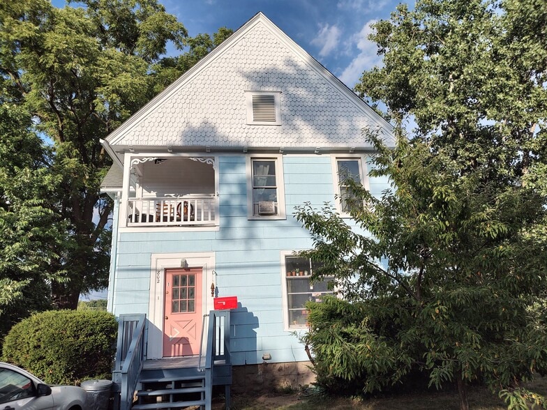Building Photo - 802 Lowell St