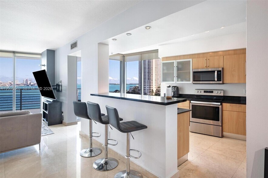 Building Photo - 325 S Biscayne Blvd