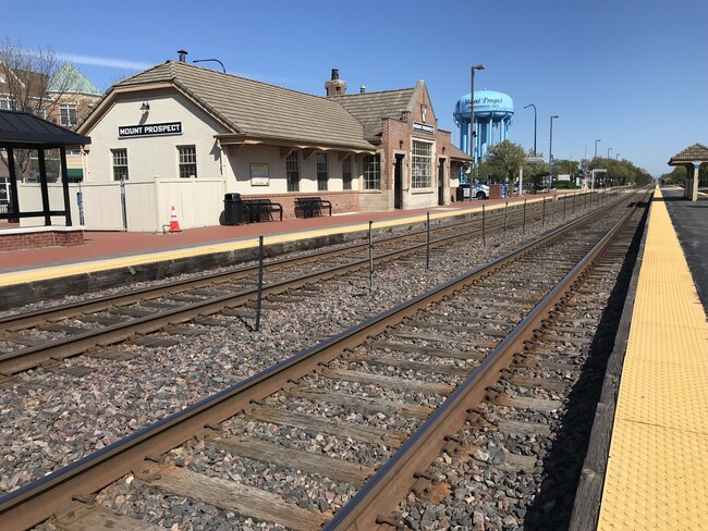 Building Photo - 11 S Wille St