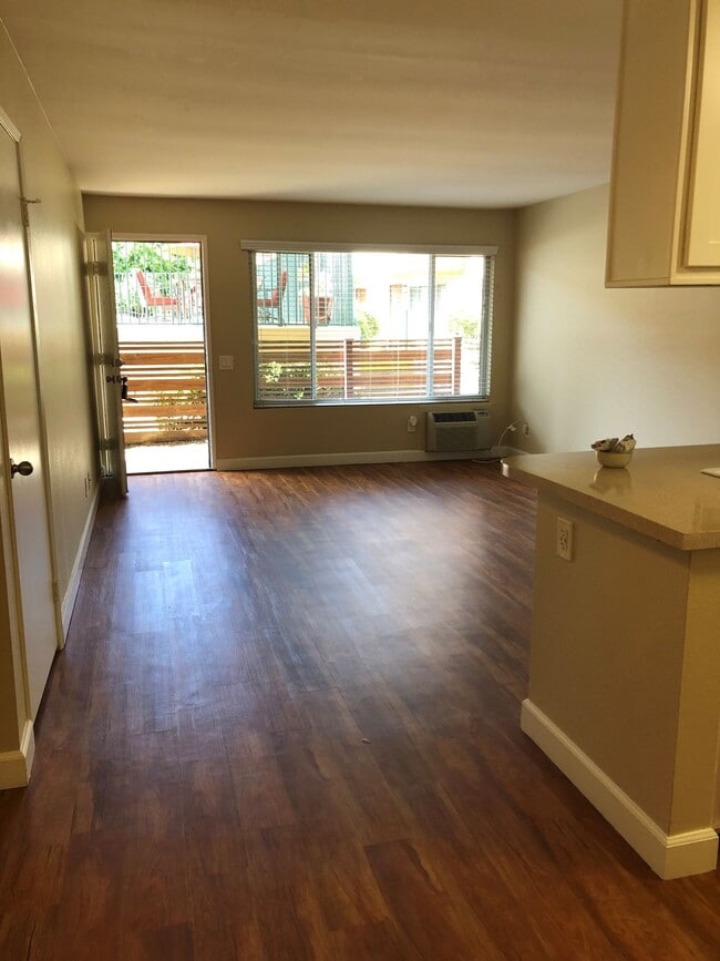 Floorplan - Parklane Apartments