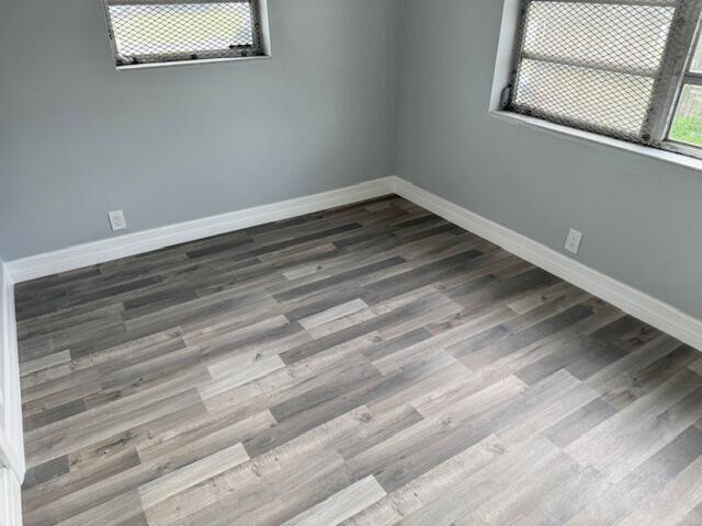 Building Photo - 1015 Avenue I