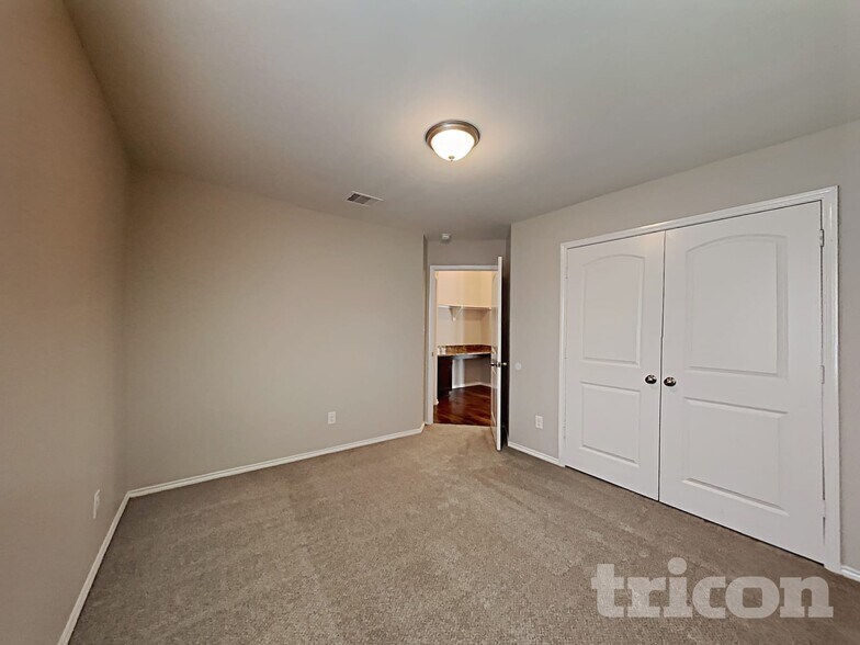 Building Photo - 1058 Pleasant Bend