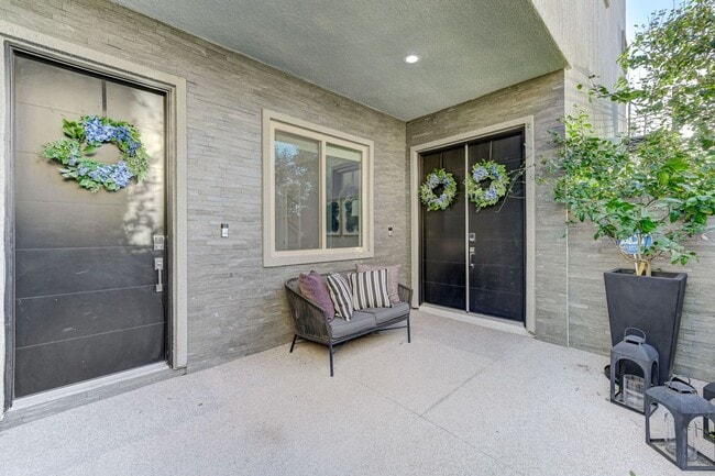 Building Photo - Distinctive Fully Furnished Estate in The Canyons!