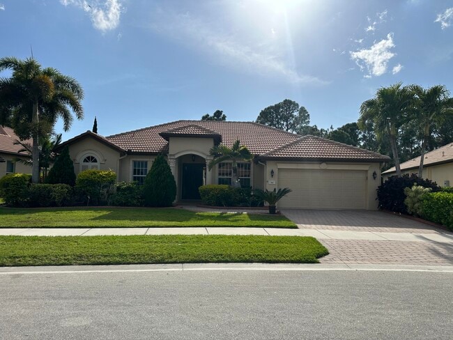 Primary Photo - 860 SW Grand Reserves Blvd