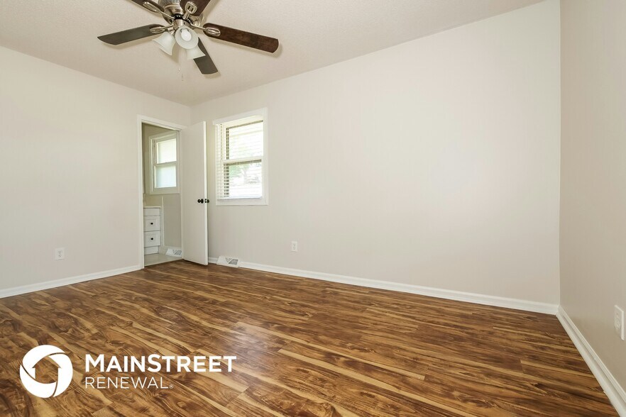 Building Photo - 6924 NW Pleasant View Dr