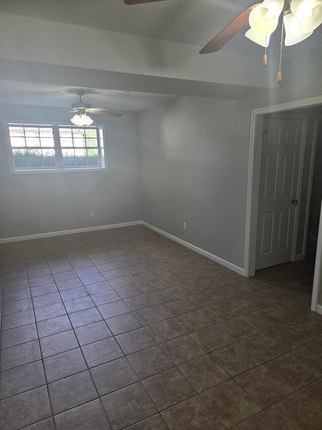 Building Photo - Charming 3 Bedroom Home in Historic Jonesb...