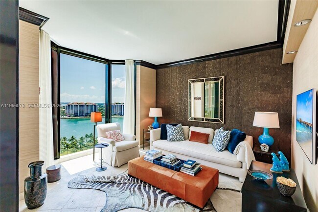 Building Photo - 300 South Pointe Dr