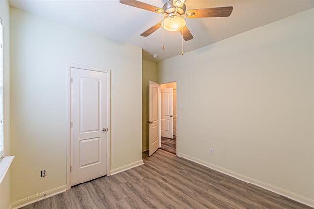 Building Photo - 323 Cedar Crk Dr