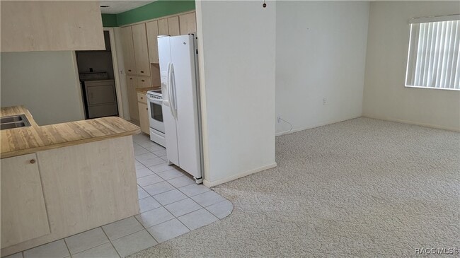 Building Photo - 52 S J Kellner Blvd