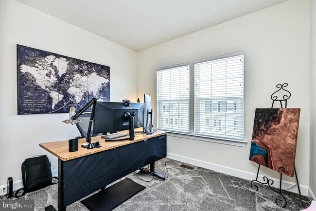 Building Photo - 13821 Litespeed Way