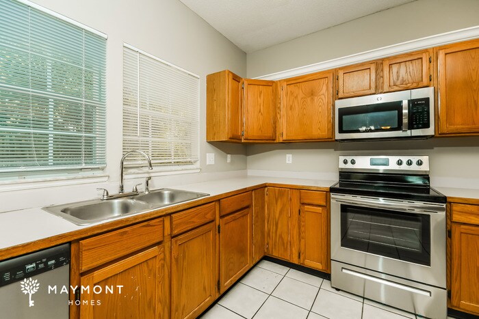 Building Photo - 108 Waddington Trce