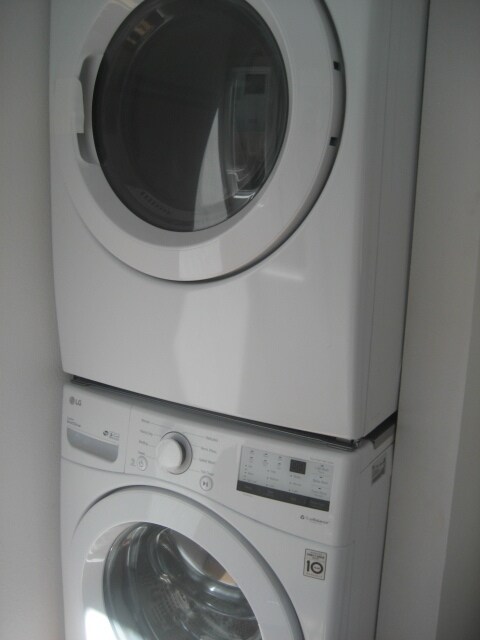 WASHER & DRYER - 1307 W M St