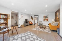 Building Photo - 7 E 129th St